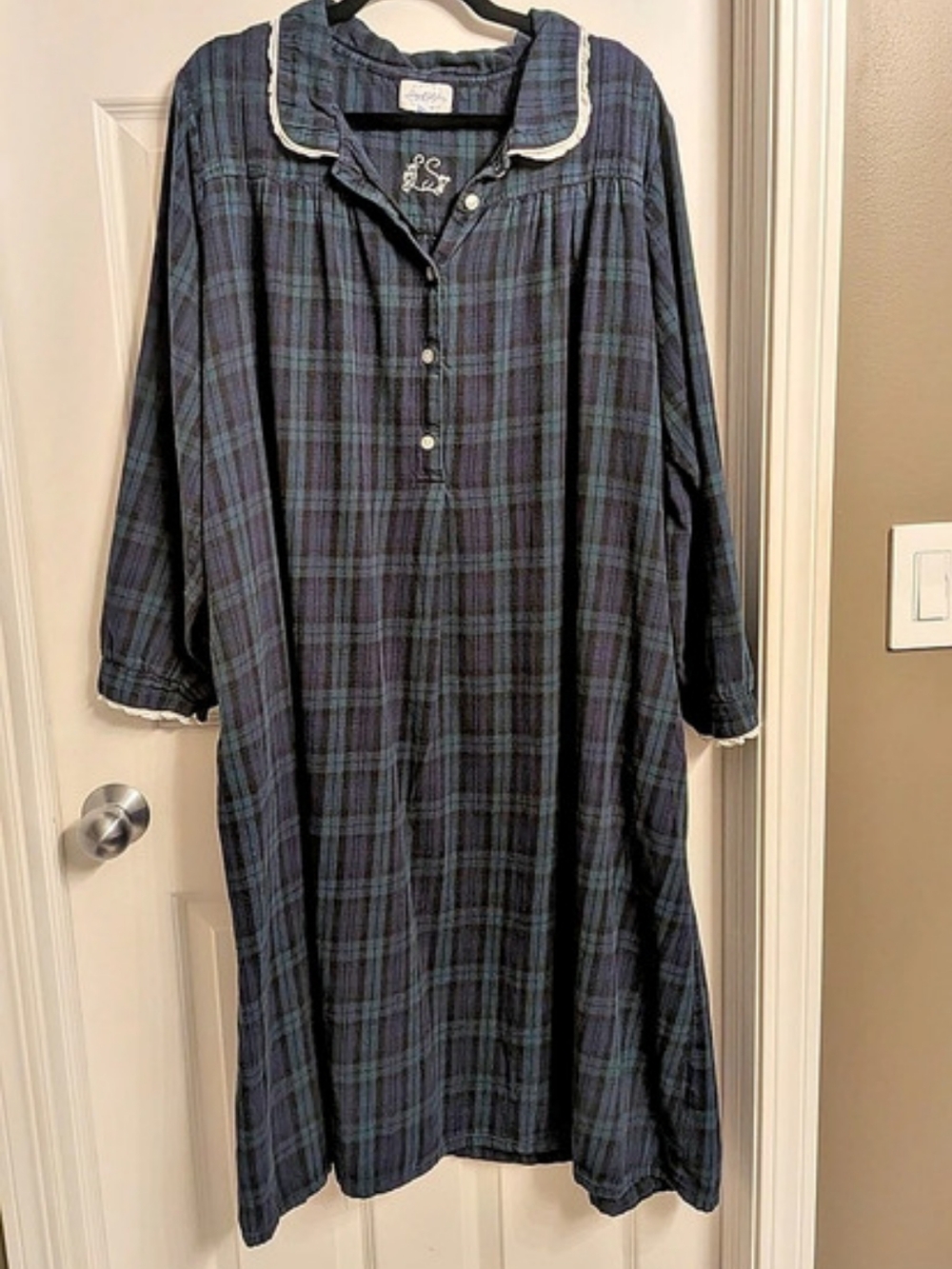 Lanz Of Salzburg Plaid Flannel Nightgown in Blue & Green Size 1X